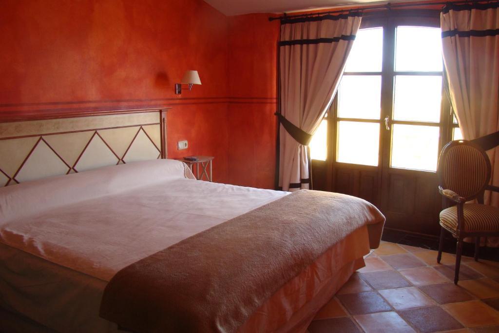 Hotel Casa Henrietta Jimena De La Frontera Δωμάτιο φωτογραφία