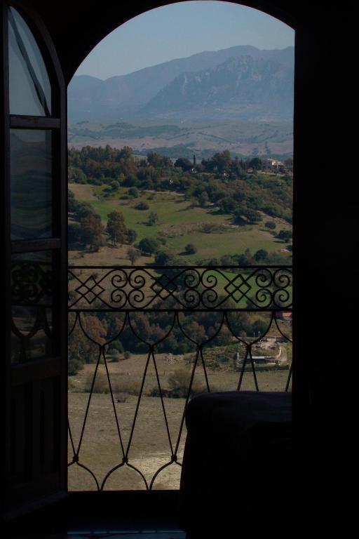 Hotel Casa Henrietta Jimena De La Frontera Εξωτερικό φωτογραφία